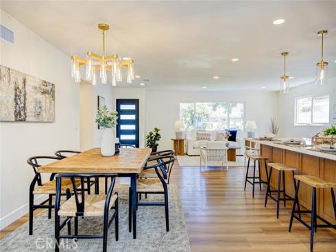 2433 Littleton , Costa Mesa, CA