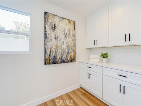 2433 Littleton , Costa Mesa, CA