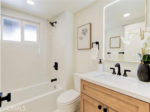 2433 Littleton , Costa Mesa, CA