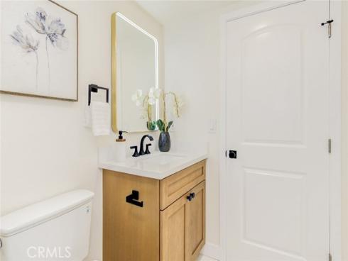 2433 Littleton , Costa Mesa, CA