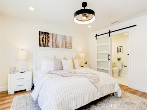 2433 Littleton , Costa Mesa, CA