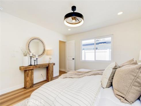 2433 Littleton , Costa Mesa, CA