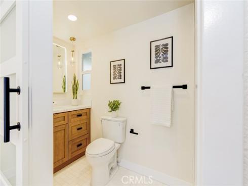 2433 Littleton , Costa Mesa, CA