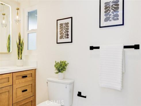 2433 Littleton , Costa Mesa, CA