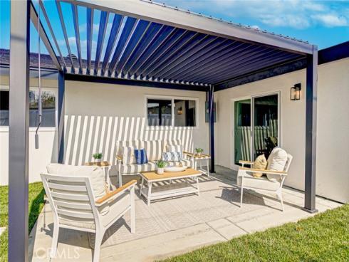 2433 Littleton , Costa Mesa, CA