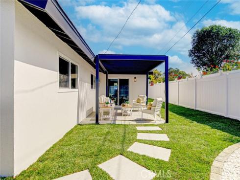 2433 Littleton , Costa Mesa, CA