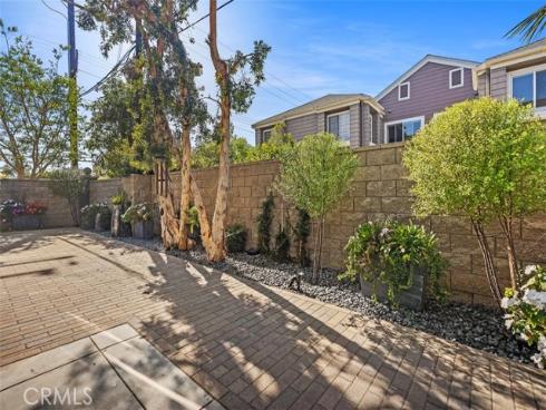 2301  Half Moon  , Costa Mesa, CA