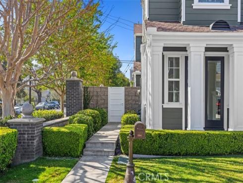 2301  Half Moon  , Costa Mesa, CA