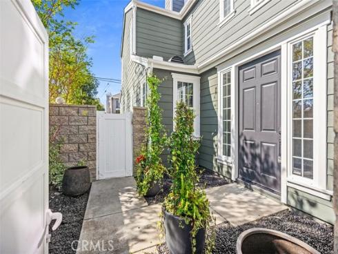 2301  Half Moon  , Costa Mesa, CA