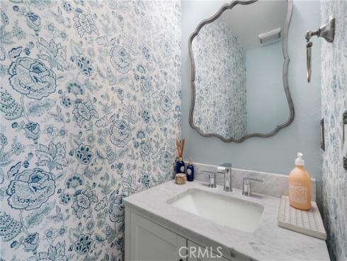 389  Ralcam   Place, Costa Mesa, CA