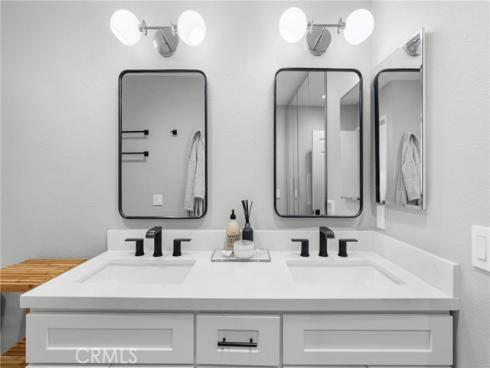 389  Ralcam   Place, Costa Mesa, CA