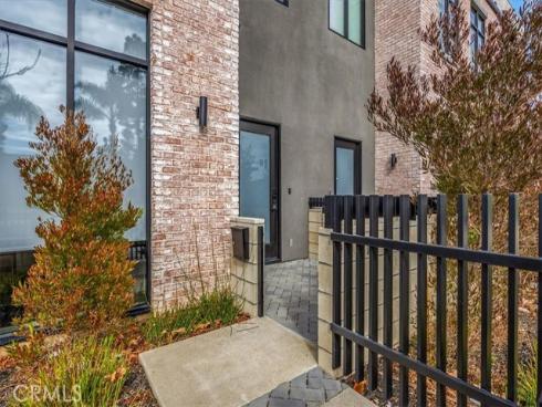 756 W 19th  B  Street, Costa Mesa, CA