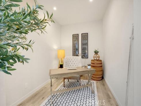 756 W 19th  B  Street, Costa Mesa, CA