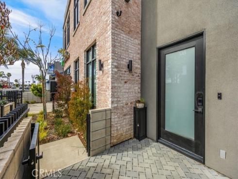 756 W 19th  B  Street, Costa Mesa, CA