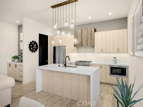 756 W 19th  B  Street, Costa Mesa, CA