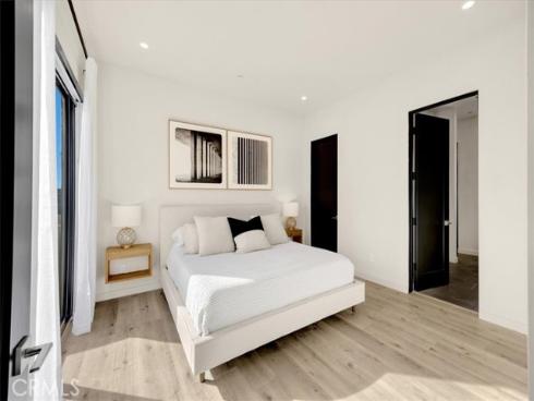 756 W 19th  B  Street, Costa Mesa, CA