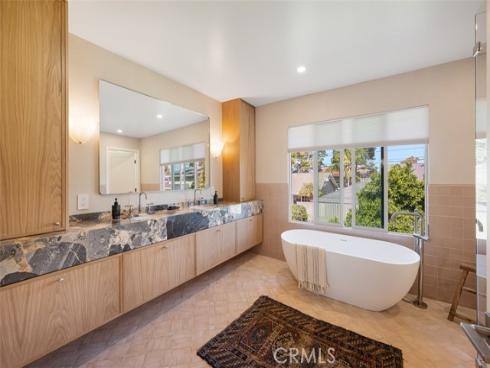 2880  Club House   Road, Costa Mesa, CA