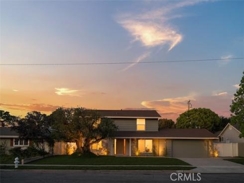 2880  Club House   Road, Costa Mesa, CA