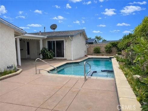 3233  Michigan  , Costa Mesa, CA