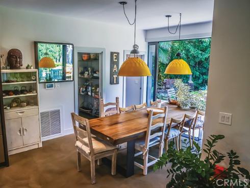 363  La Perle   Lane, Costa Mesa, CA