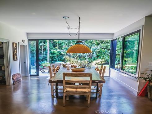 363  La Perle   Lane, Costa Mesa, CA