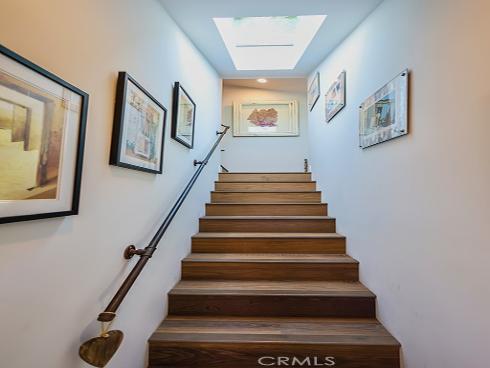 363  La Perle   Lane, Costa Mesa, CA