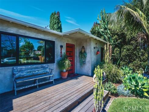 363  La Perle   Lane, Costa Mesa, CA