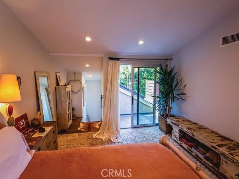 363  La Perle   Lane, Costa Mesa, CA