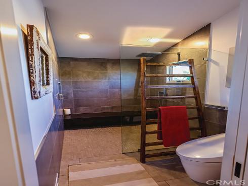 363  La Perle   Lane, Costa Mesa, CA