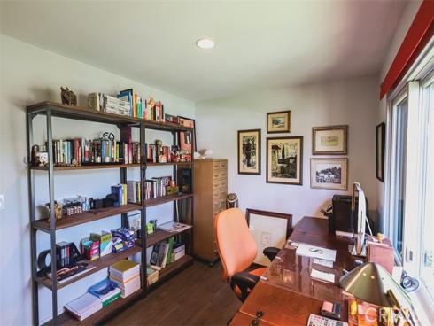 363  La Perle   Lane, Costa Mesa, CA