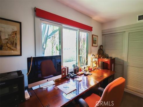 363  La Perle   Lane, Costa Mesa, CA