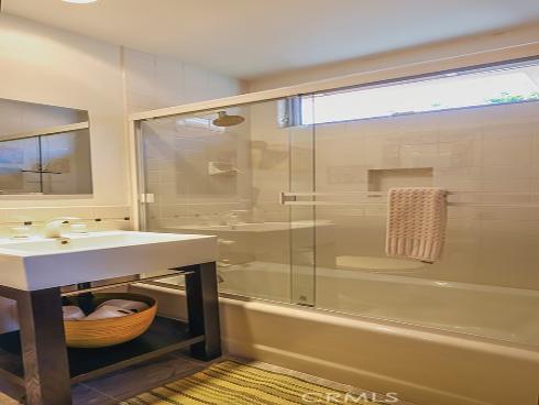 363  La Perle   Lane, Costa Mesa, CA