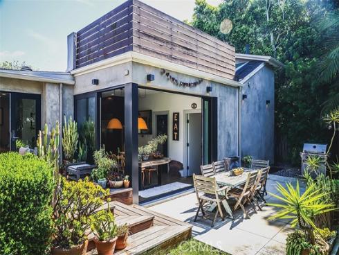 363  La Perle   Lane, Costa Mesa, CA