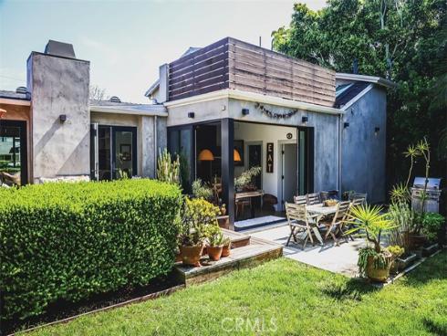 363  La Perle   Lane, Costa Mesa, CA