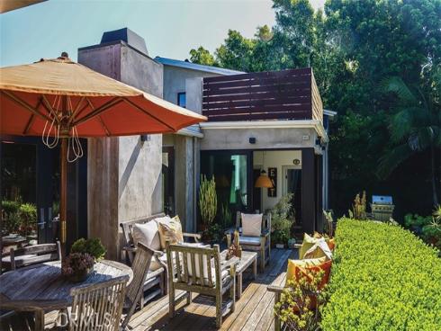 363  La Perle   Lane, Costa Mesa, CA