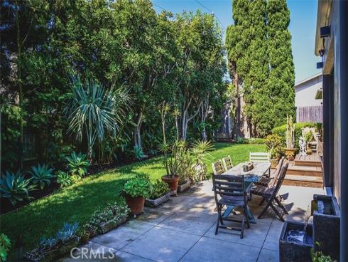 363  La Perle   Lane, Costa Mesa, CA