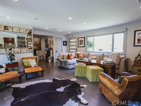 363  La Perle   Lane, Costa Mesa, CA