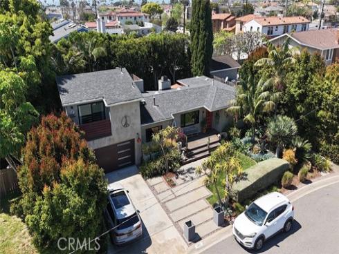 363  La Perle   Lane, Costa Mesa, CA