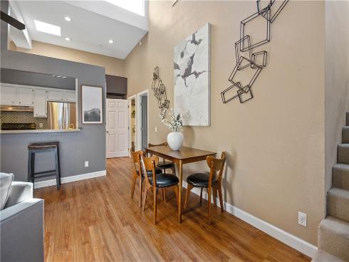 345  Avocado  201A , Costa Mesa, CA