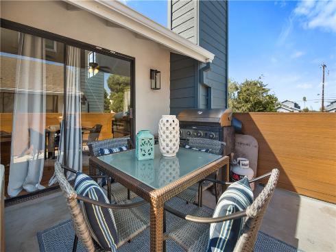 345  Avocado  201A , Costa Mesa, CA