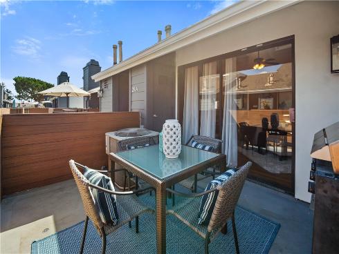 345  Avocado  201A , Costa Mesa, CA