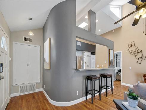 345  Avocado  201A , Costa Mesa, CA