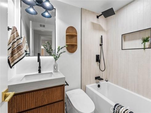 3375 Fuchsia Street , Costa Mesa, CA