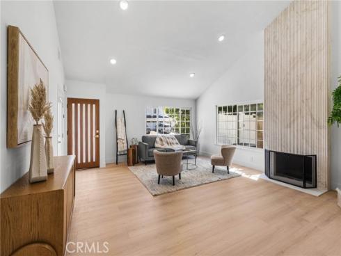 3375 Fuchsia Street , Costa Mesa, CA