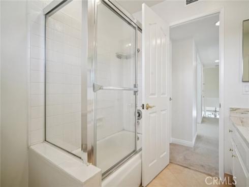 1070  Visalia  , Costa Mesa, CA