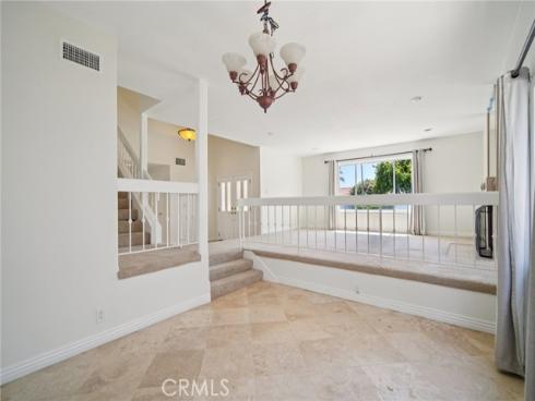 1070  Visalia  , Costa Mesa, CA