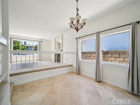 1070  Visalia  , Costa Mesa, CA