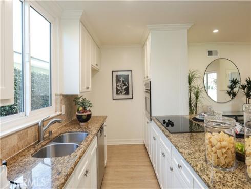 3230  Washington   Avenue, Costa Mesa, CA