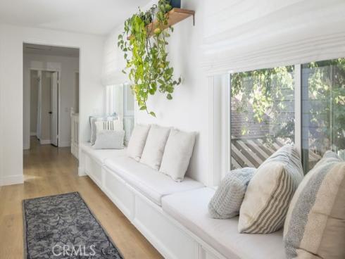 1631  Irvine  F , Costa Mesa, CA