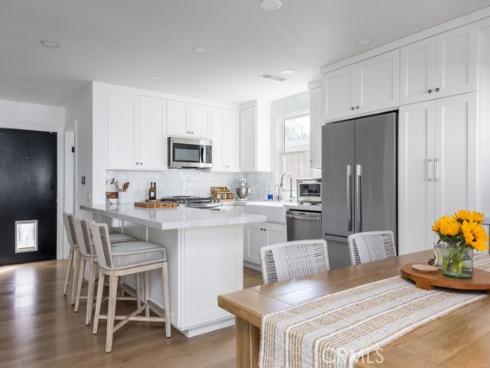 1631  Irvine  F , Costa Mesa, CA